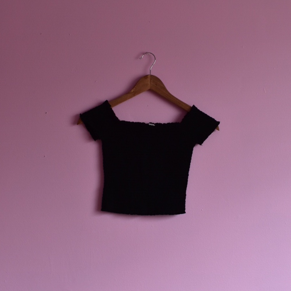 Black Crop Top 🖤